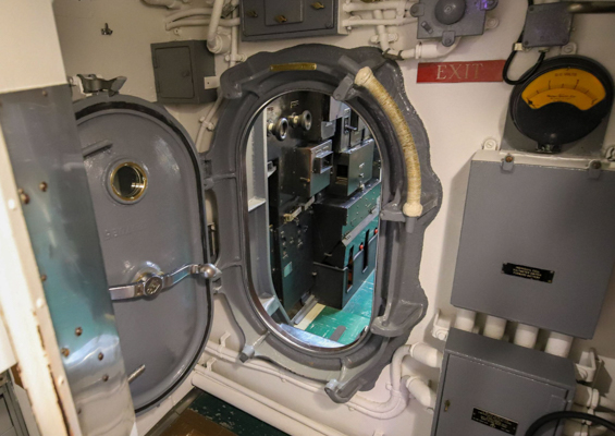 complete pearl harbor historic sites tour inside submarine 